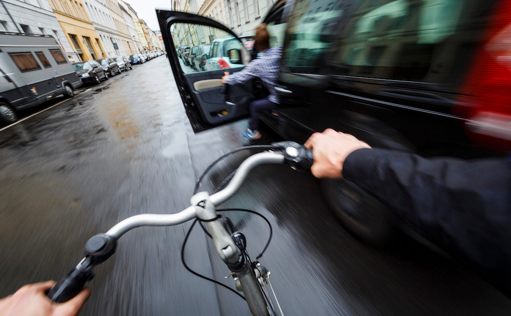 Ошибки и опасные ситуации при езде на велосипеде в городе